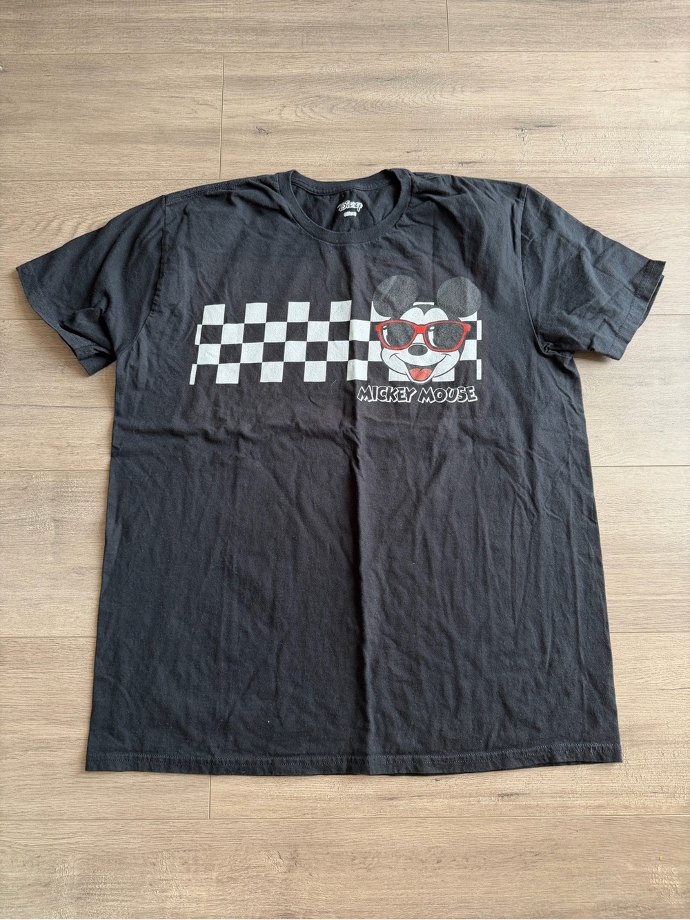 Disney Mickey Mouse Checkered Flag 🏁 t-shirt - size XL